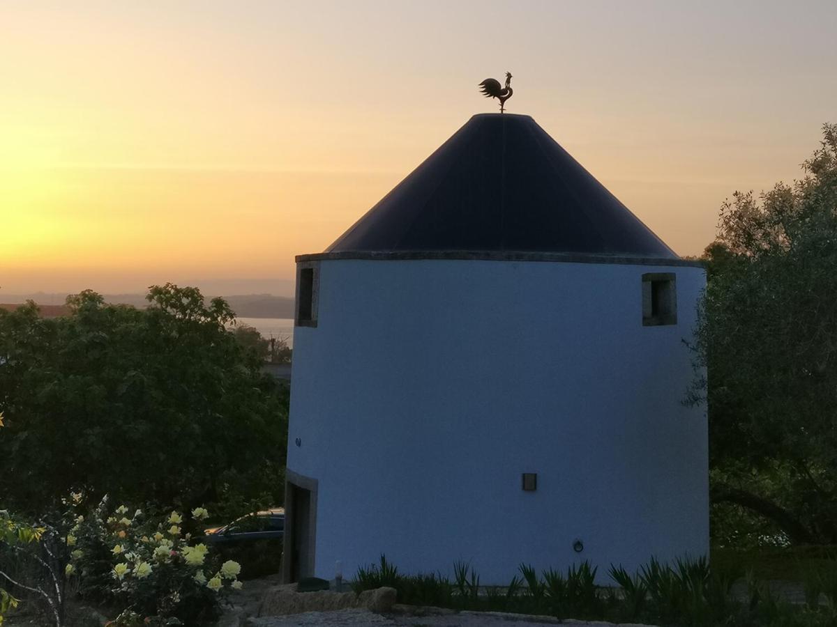 Bed and Breakfast Ola Belem! Cozy Windmill, Stunning Views To Lisboa Капарика Экстерьер фото