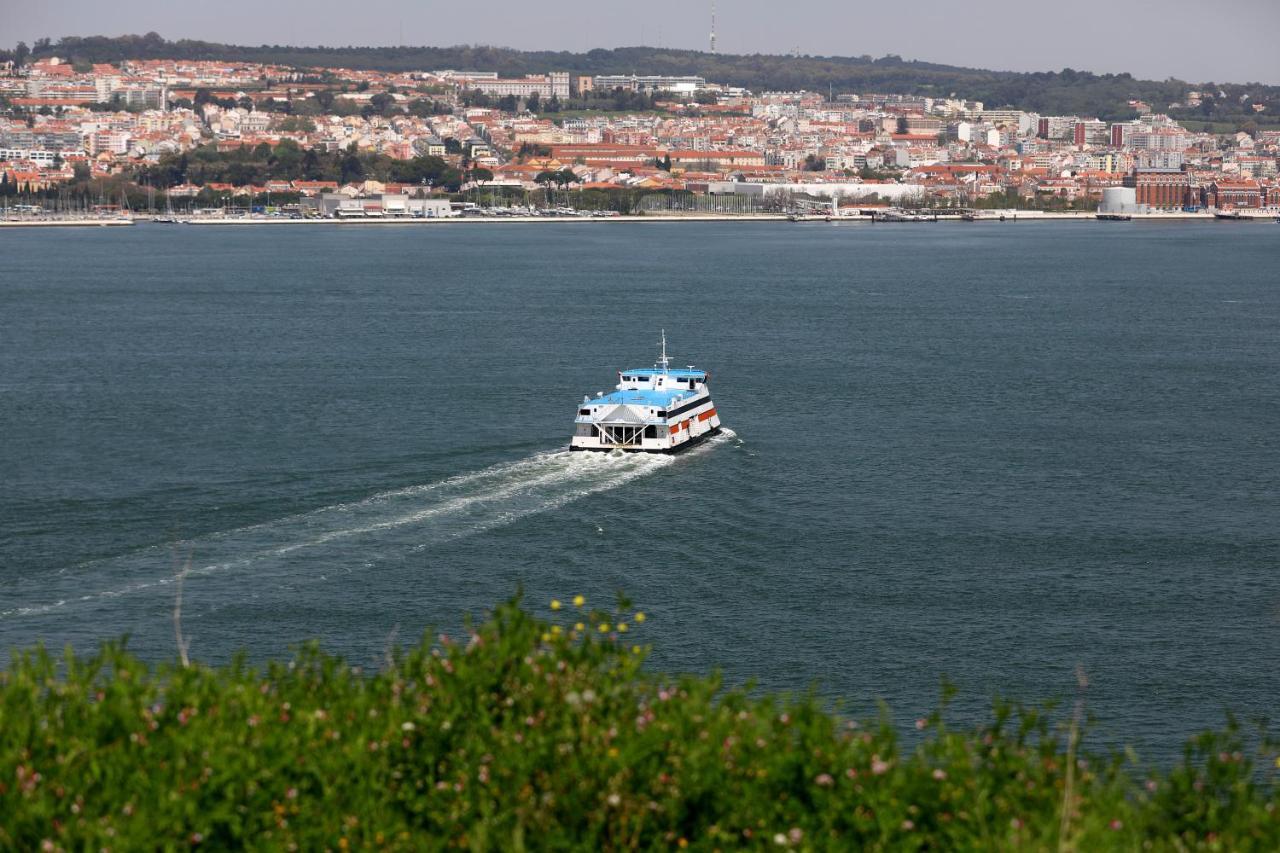Bed and Breakfast Ola Belem! Cozy Windmill, Stunning Views To Lisboa Капарика Экстерьер фото